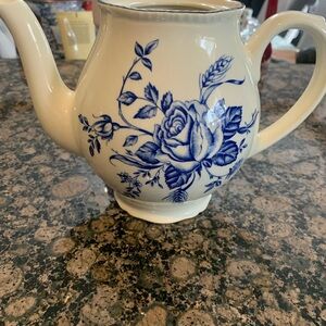 Floral Blue and Cream Teapot no lid